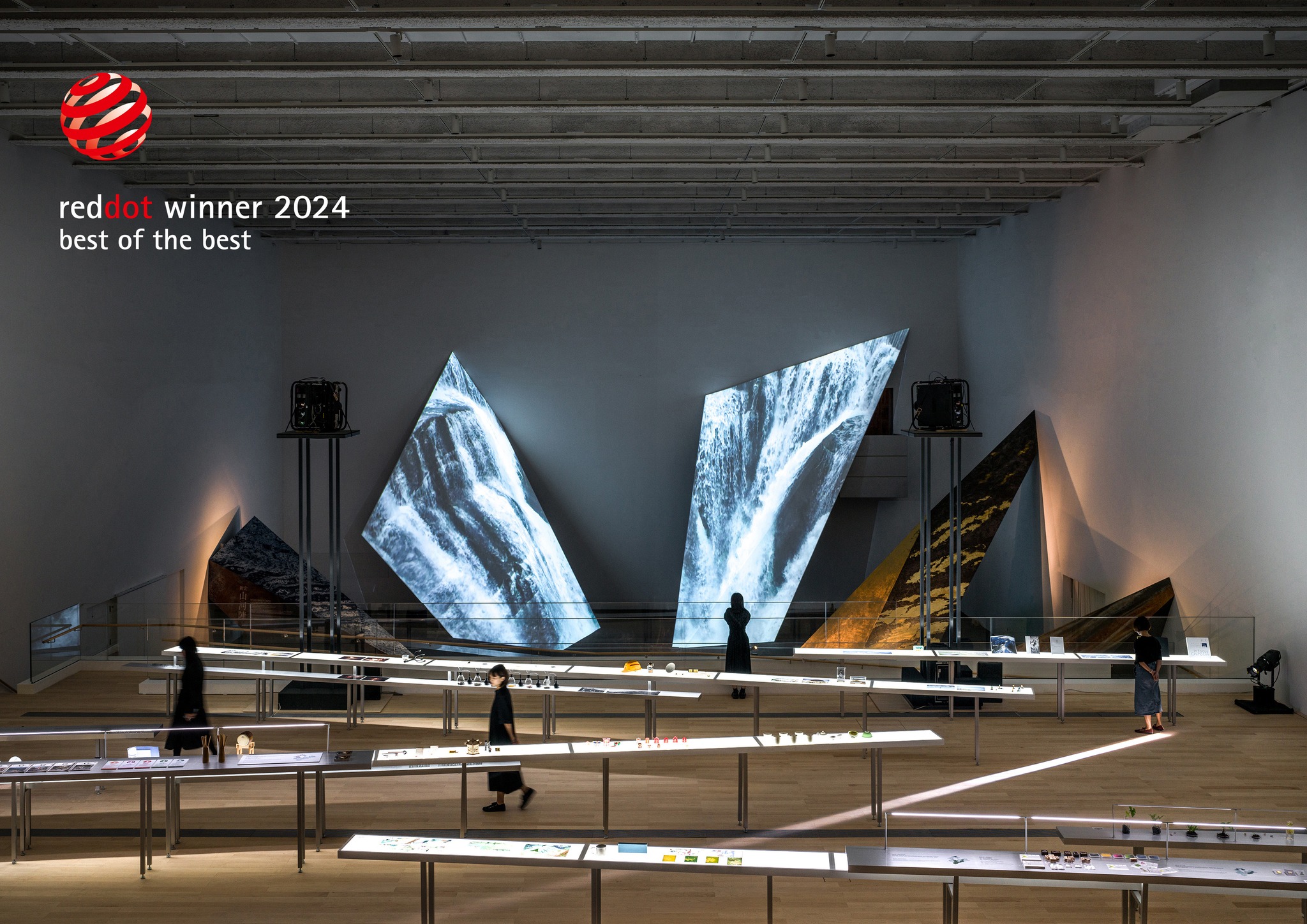 Ling-Li Tseng Wins Red Dot: Best of the Best for "WHEN MOUNTAINS AND RIVERS START"